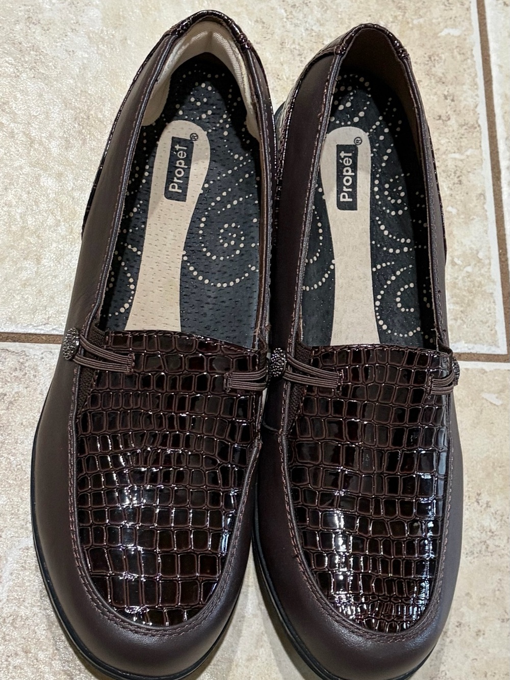 Propét Brown Croc Embossed Comfort Loafers Women’s Size 7.5